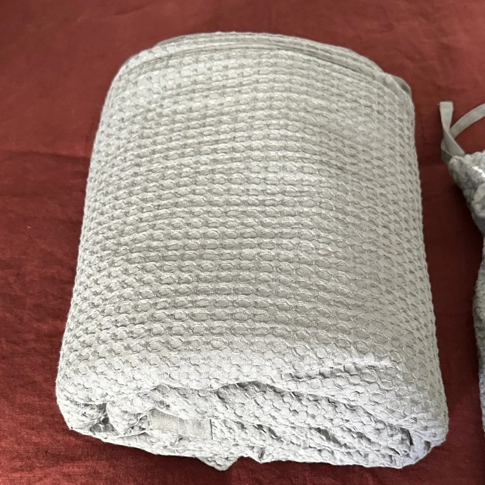 Quince Organic Luxe Honeycomb Duvet Cover